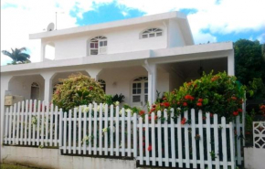 Maison charmante avec jardin à Sainte-Luce, idéale pour familles